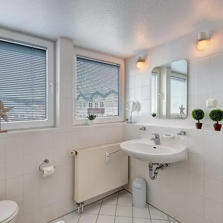 Apartament Strandnaehe! Grosse Schoene 3 - 100 Qm - Fuer 6 Personen!!